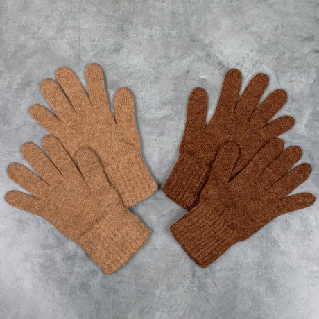 Alpaca fleece gloves shown in Brown and Camel