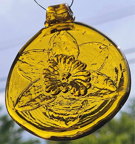 Old Hancock Daffodil Suncatcher