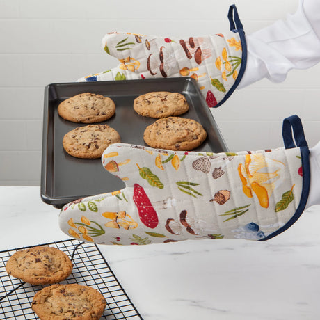Field Mushrooms Oven Mitt
